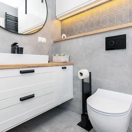 Navalis With Parking In By Renters * Gdynia