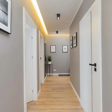 Navalis With Parking In By Renters Apartmán Gdyně