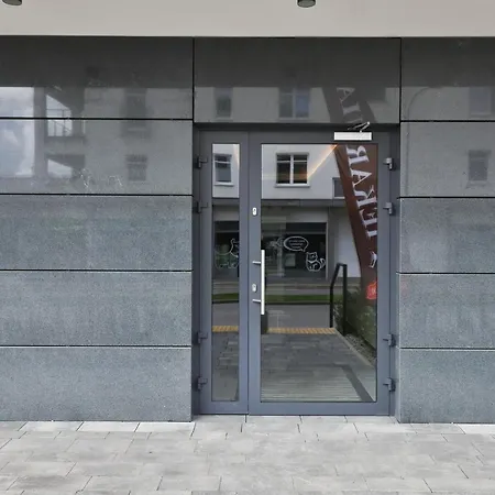 Navalis With Parking In By Renters Apartmán